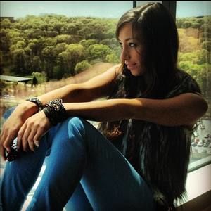 Meet your Posher, Chiara